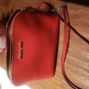 MICHAEL KORSJet Set Travel Medium Dome Crossbody Bag